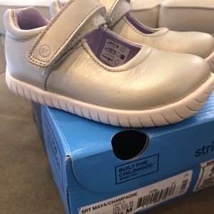 New Gold Stride rite size 6.5